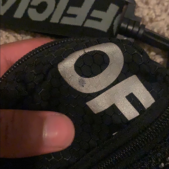 Official Shoulder Bag - Picture 3 of 4